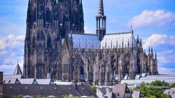 catedrala magilor din koln un loc public de cult cu o istorie inedita si o aura legendara