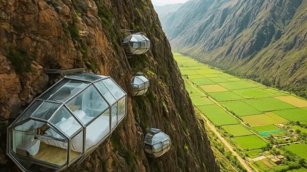 skylodge adventure suites hotelul suspendat deasupra vaii sacre a incasilor