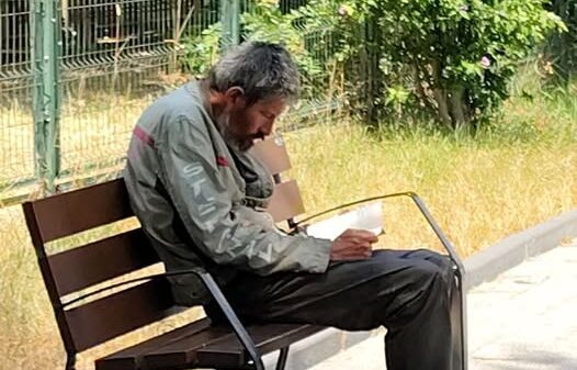 cand ultimul cititor de pe banca ne pune pe ganduri