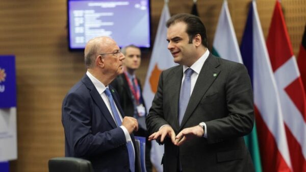 eurogrup si ecofin doua institutii diferite cu roluri complementare in uniunea europeana