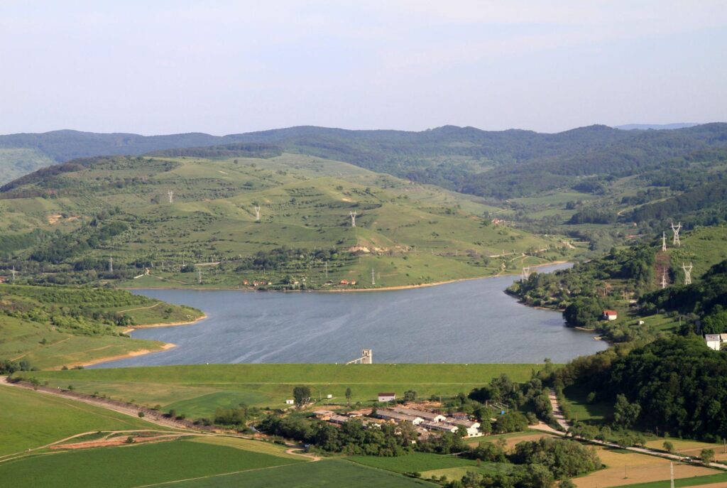 bezidu nou satul scufundat de la lacul bezid fotoreportaj din mures