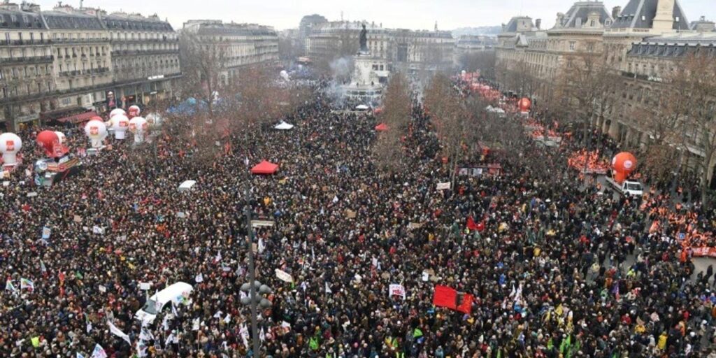 de ce protesteaza francezii 2026